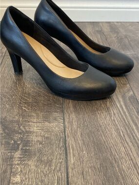 Clarks Black Classic Heel Pump